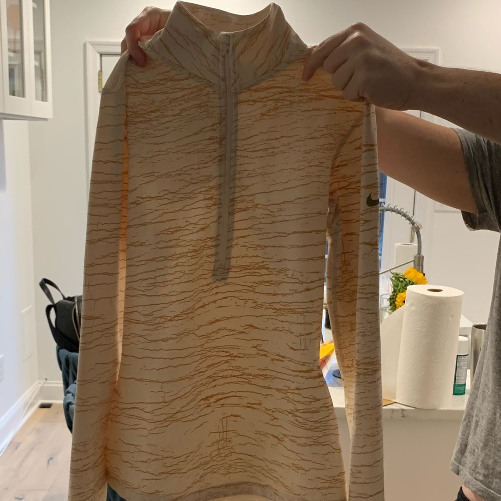 Nike three quarter zip size small